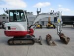 Takeuchi TB230 (375) – Image 5