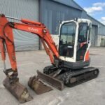 KUBOTA U25-3 + BRH (marteau hydraulique) + 3 GODETS – Mini Pelle 2,6T
