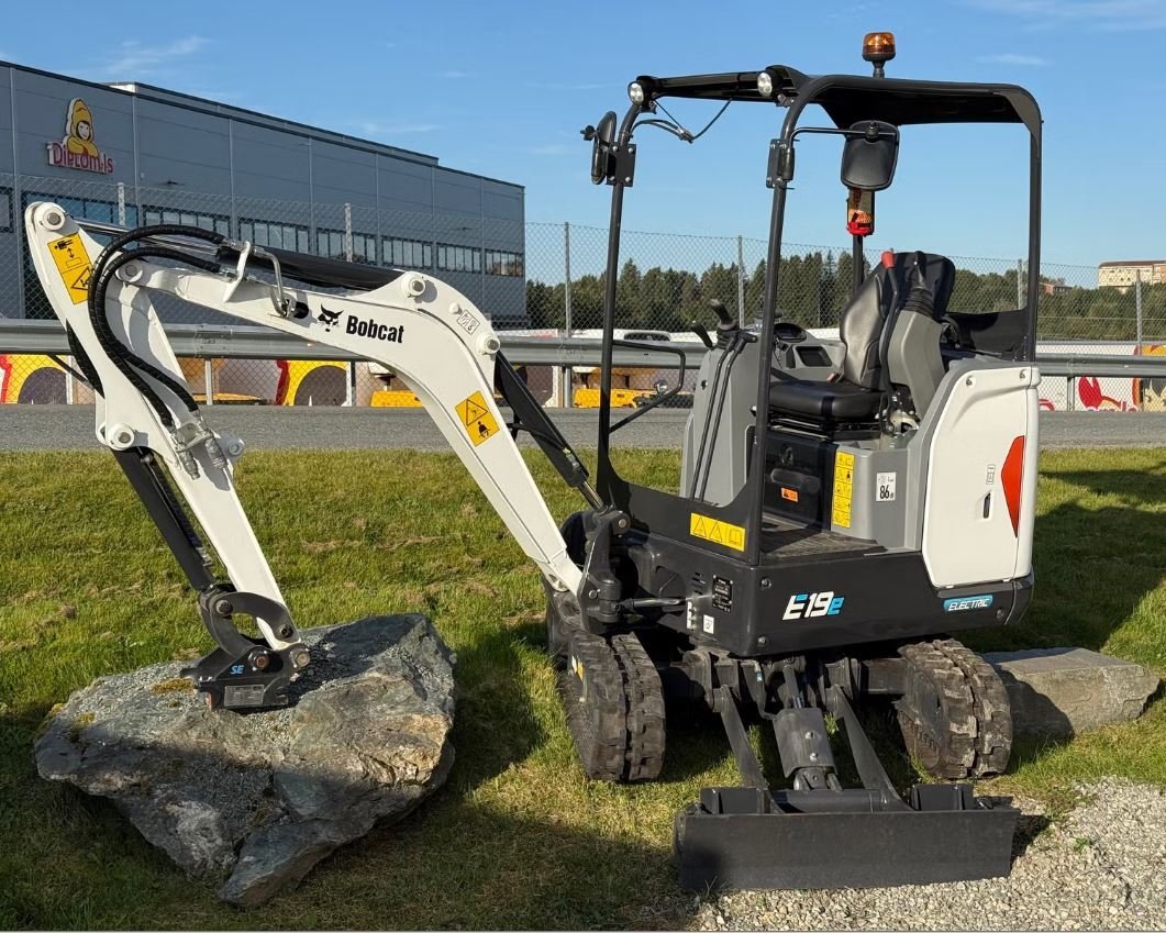 a Bobcat E19e – Image 1