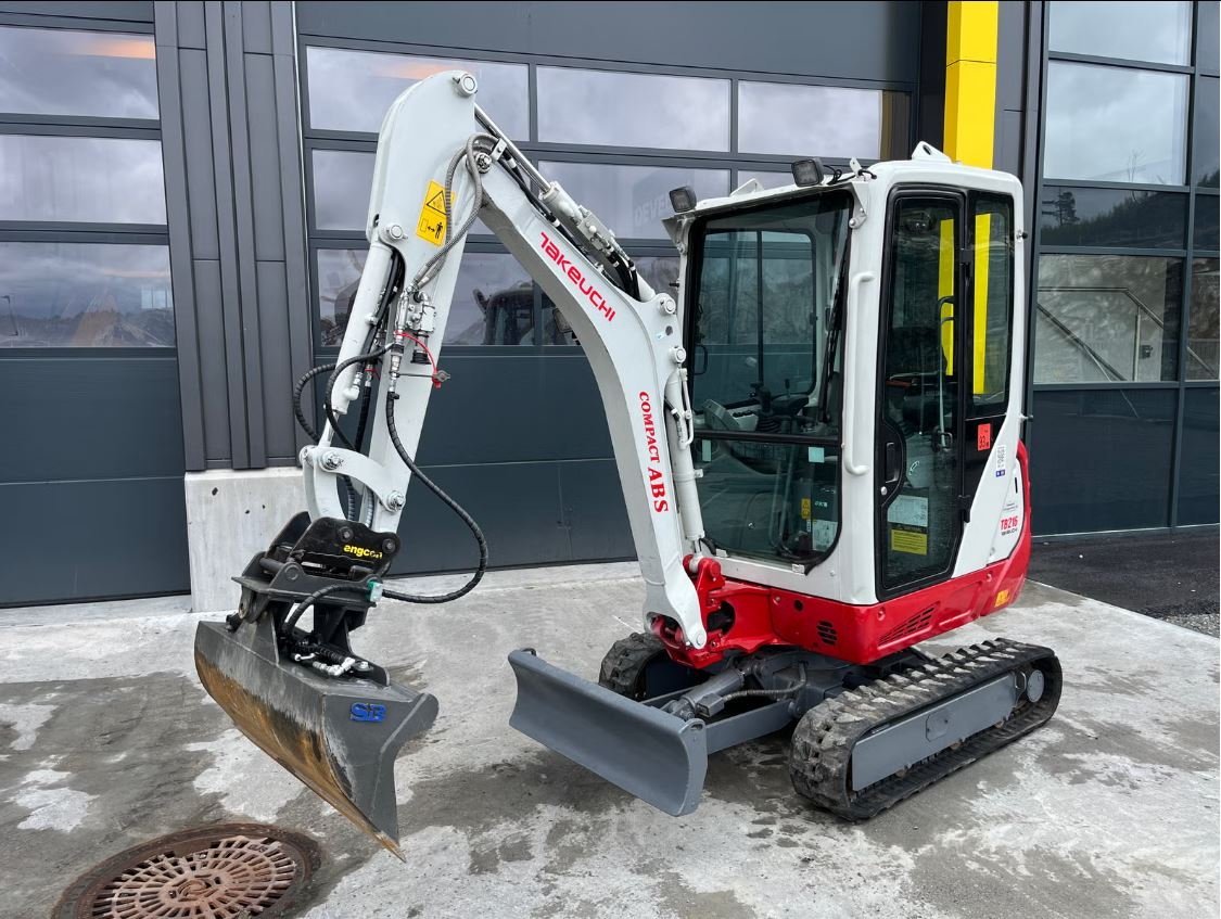 Takeuchi TB216