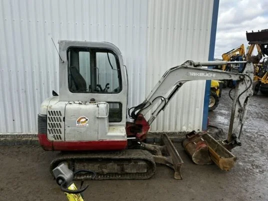 a10-7-4 TAKEUCHI TB125 Cabine + 3 GODETS – Mini Pelle 2,8T – Image 1