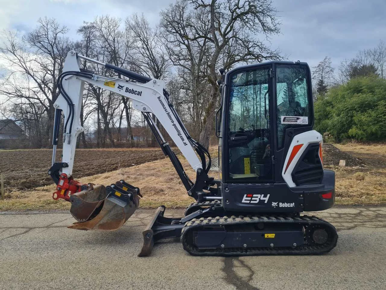 g2-4 BOBCAT E34 + 3 GODETS / 2019 Mini Pelle 3,5T – Image 1