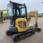 KOMATSU PC20MR-2