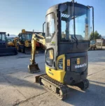 Komatsu PC16R Mini-pelle de chantier 1,6T avec 3 godets – Image 7