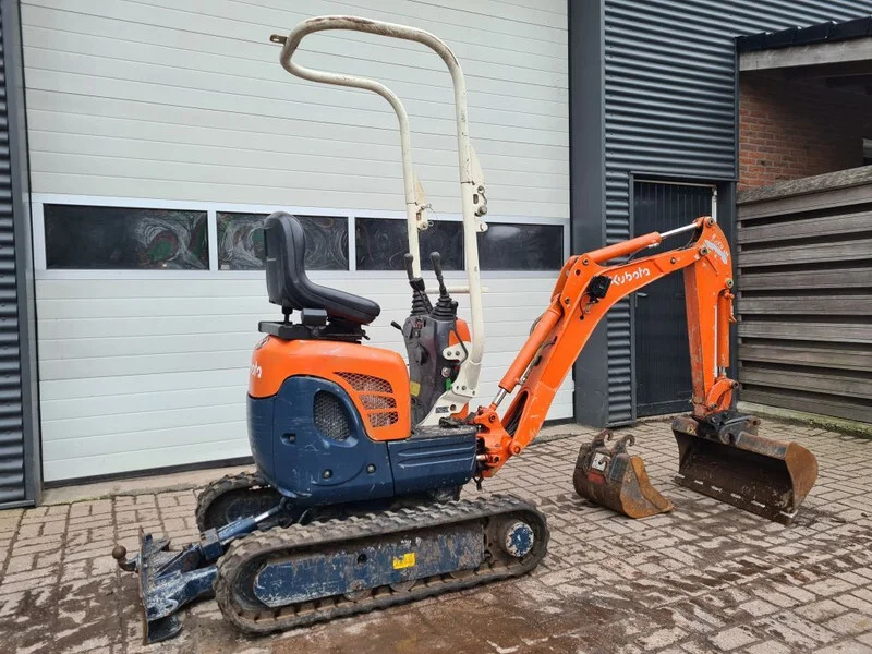 k8-3-1 KUBOTA U10-3 + 3 GODETS – Mini Pelle 1,1T – Image 1
