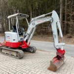 TAKEUCHI TB23R + 3 GODETS – Mini Pelle 2,5T