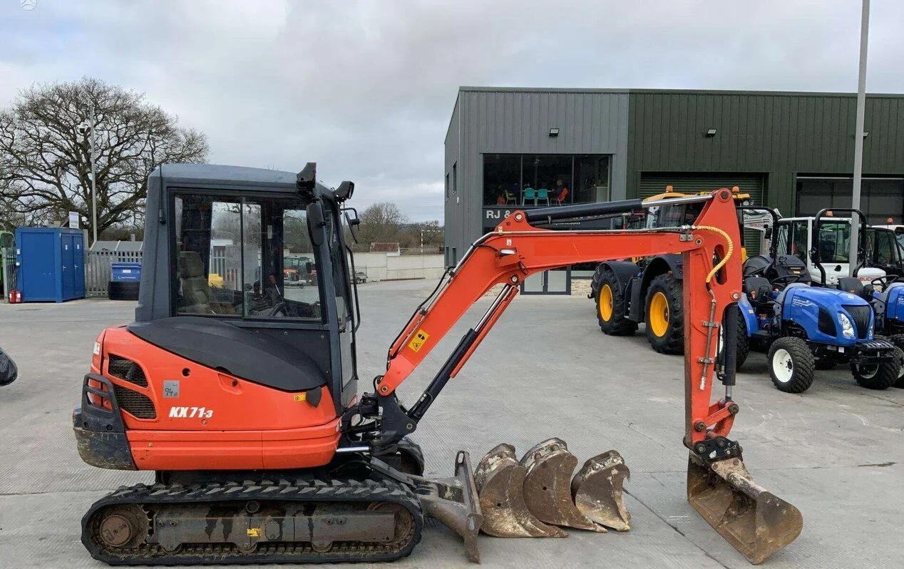 s6-2-1 KUBOTA KX71-3 + 4 GODETS – Mini Pelle 2,9T – Image 1
