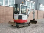 TAKEUCHI TB23R + 3 GODETS – Mini Pelle 2,6T – Image 6