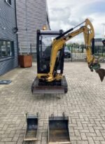 CATERPILLAR 301.7 D + 4 GODETS – Mini Pelle 1,7 T – Image 2