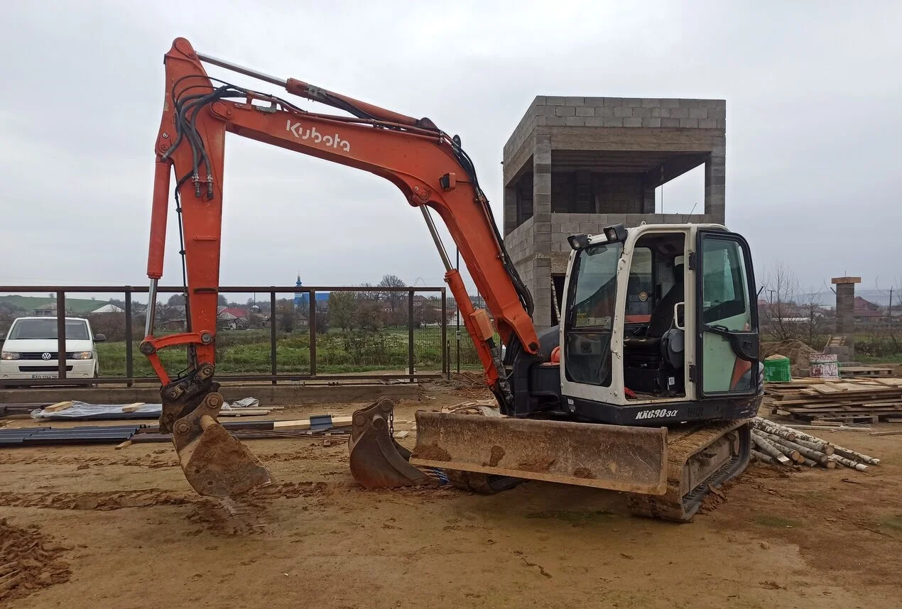 z7-2 KUBOTA KX080 3a+ 3 GODETS – Mini Pelle 8,1T – Image 1